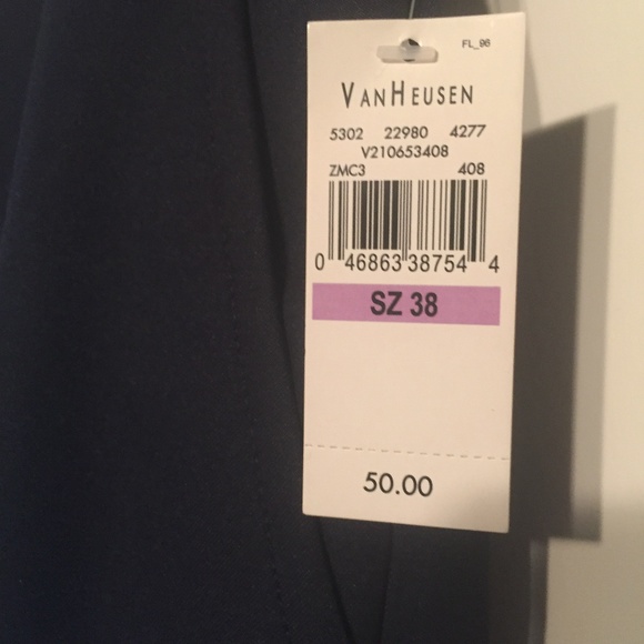 Izod Men’s Golf Shorts NWT - Picture 2 of 4